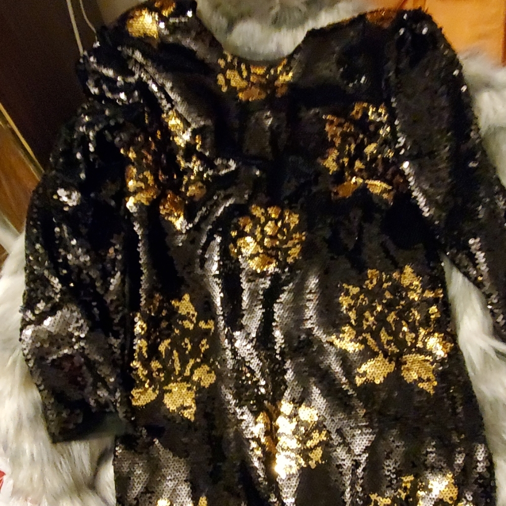 BLACK & GOLD Sequin Dress